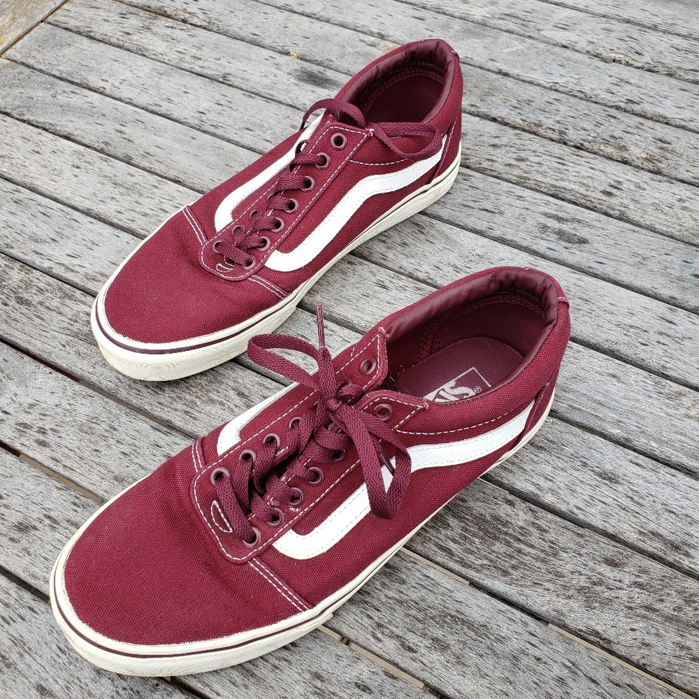 Maroon old skool Van's